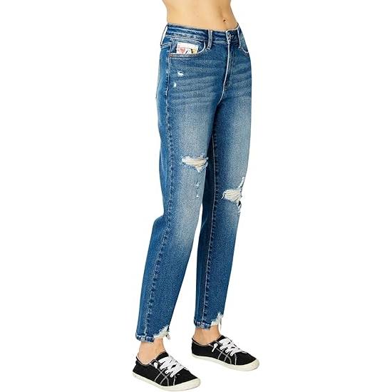 Judy Blue High Waist Queen of Hearts Coin Pocket Boyfriend Relaxed Fit Jeans (Medium Blue, 9)